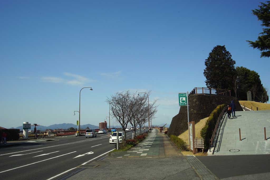 ���R�s�����EX�����ӁA�Q�O�Q�U