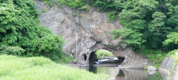 木須川　洞門